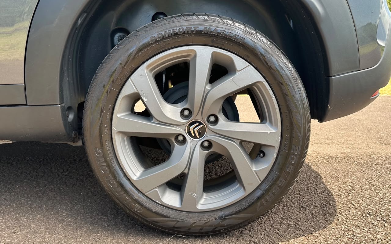 imagem-https://www.socarrao.com.br/sc-vehicle-images-prod/4424526/1792694947863-V2hhdHNBcHAgSW1hZ2UgMjAyNi0xMC0yMiBhdCAxNS40Mi4xNiAoMikuanBlZw.jpeg