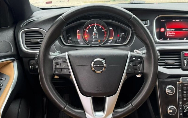 imagem-https://www.socarrao.com.br/sc-vehicle-images-prod/4424596/1792695996994-8590332_16_B_04f48fa957.jpeg