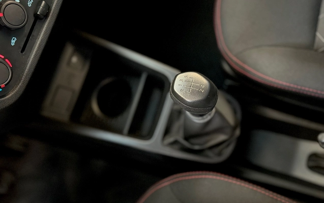 imagem-https://www.socarrao.com.br/sc-vehicle-images-prod/4424613/1792695649469-8acffd3b9992400983ac8e8fb0c30d17_1792687969454.jpg