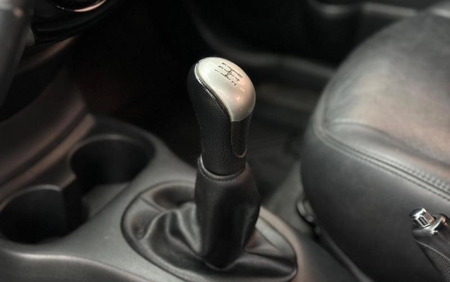 imagem-https://www.socarrao.com.br/sc-vehicle-images-prod/4424636/1792695877541-8557835_15_B_5f8d3c2db8.jpeg