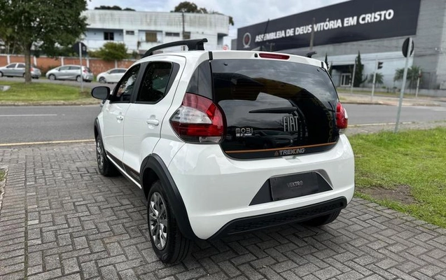 imagem-https://www.socarrao.com.br/sc-vehicle-images-prod/4424713/1792696259878-8593281_4_B_58725cb0cd.jpeg