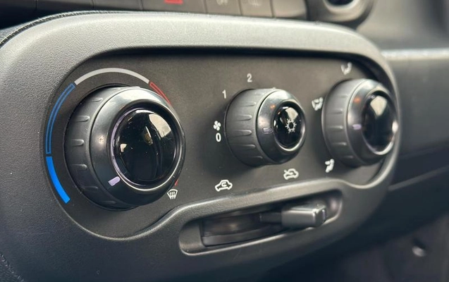 imagem-https://www.socarrao.com.br/sc-vehicle-images-prod/4424713/1792696259902-8593281_12_B_60d6475fd0.jpeg