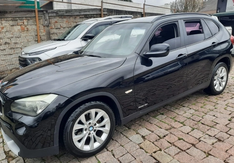 Bmw X1 2012 Preto — foto 1 de 3
