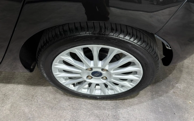 imagem-https://www.socarrao.com.br/sc-vehicle-images-prod/4424818/1792702779978-e023372d-00d6-47fc-b26d-f095fcee745a.jpg