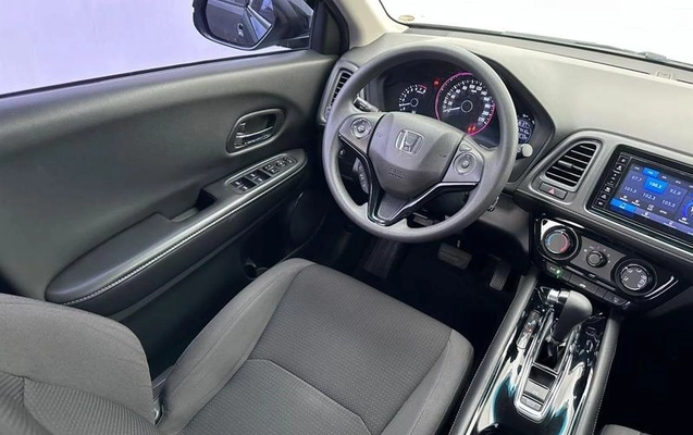 imagem-https://www.socarrao.com.br/sc-vehicle-images-prod/4424820/1792699491101-8597141_9_B_27a827dd6f.jpeg