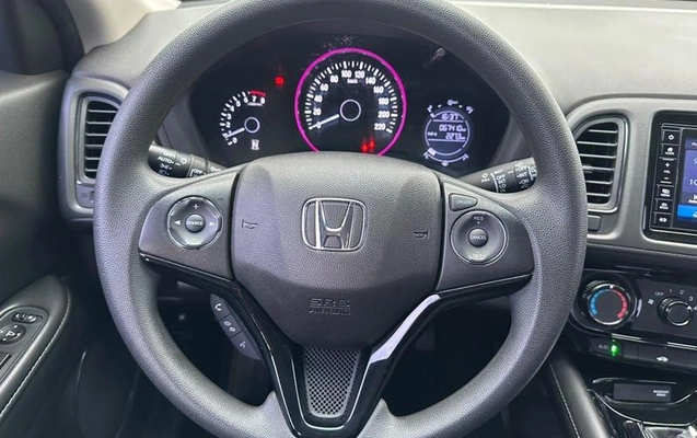 imagem-https://www.socarrao.com.br/sc-vehicle-images-prod/4424820/1792699491103-8597141_9_B_07978b7b49.jpeg
