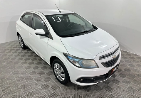 Chevrolet Onix 2013 Branco — foto 1 de 3