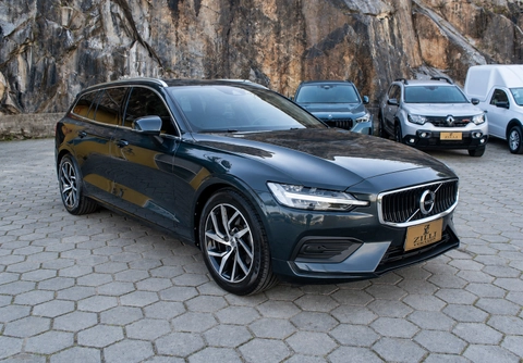 Volvo V60 T-5 MOMENTUM 2.0 5p 2019 Cinza — foto 1 de 3