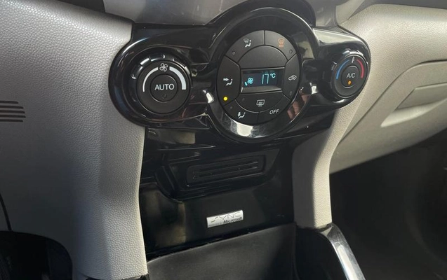 imagem-https://www.socarrao.com.br/sc-vehicle-images-prod/4424888/1792697516436-8595630_9_B_bbb78b0811.jpeg