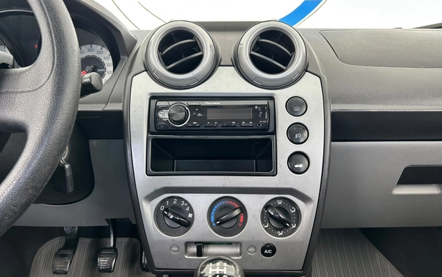 imagem-https://www.socarrao.com.br/sc-vehicle-images-prod/4424895/1792697546630-6_043208.jpg