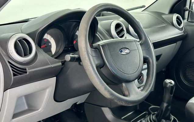 imagem-https://www.socarrao.com.br/sc-vehicle-images-prod/4424895/1792697546635-9_043208.jpg