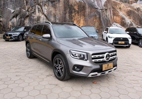 Mercedes-Benz GLB 2021 Cinza — foto 1 de 3