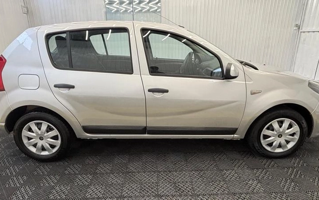 imagem-https://www.socarrao.com.br/sc-vehicle-images-prod/4424993/1792698217495-8521887_4_B_ea7a221bd6.jpeg