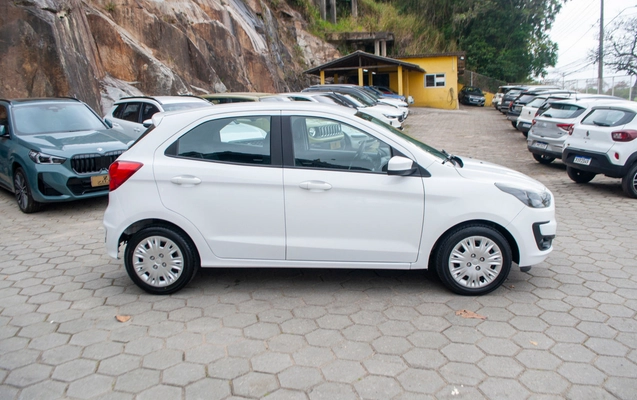 imagem-https://www.socarrao.com.br/sc-vehicle-images-prod/4425085/1792698924616-4f5ebe7cc1a44f7f8c74719b8f056418_1792698749872.jpg