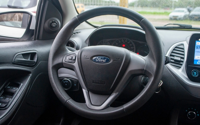imagem-https://www.socarrao.com.br/sc-vehicle-images-prod/4425085/1792698924631-6083728c9d2e460b8d1986180bae893c_1792698749945.jpg
