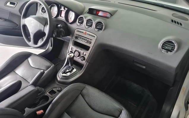 imagem-https://www.socarrao.com.br/sc-vehicle-images-prod/4425208/1792699716773-06aa737bc27f435fac641d14b4de03b3_1792699611135.jpg
