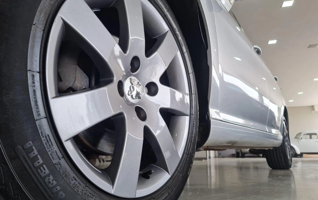 imagem-https://www.socarrao.com.br/sc-vehicle-images-prod/4425208/1792699716784-456e36bdf7ea4cfa8bec1fc3791f74b0_1792699611172.jpg