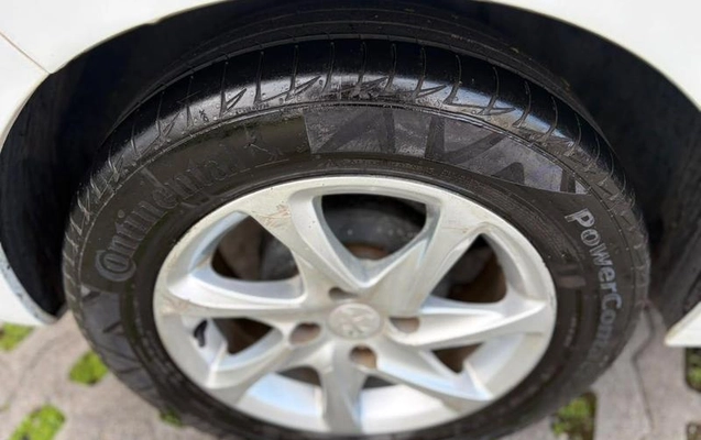 imagem-https://www.socarrao.com.br/sc-vehicle-images-prod/4425209/1792699716805-8548573_2_B_2173fdf9e5.jpeg