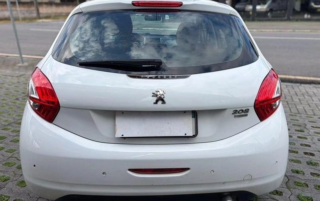imagem-https://www.socarrao.com.br/sc-vehicle-images-prod/4425209/1792699716808-8548573_6_B_888f7f2777.jpeg