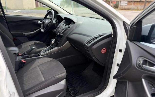 imagem-https://www.socarrao.com.br/sc-vehicle-images-prod/4425210/1792699718950-8567271_15_B_a39a5c1cf9.jpeg