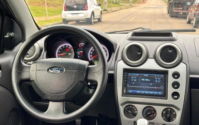 imagem-https://www.socarrao.com.br/sc-vehicle-images-prod/4425316/1792790300785-8595697_8_B_027b1cc303.jpeg