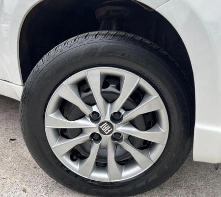 imagem-https://www.socarrao.com.br/sc-vehicle-images-prod/4425350/1792700452297-8597518_2_B_2b01aa83c6.jpeg