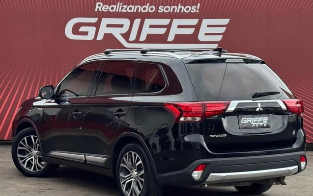 imagem-https://www.socarrao.com.br/sc-vehicle-images-prod/4425363/1792700518329-8594570_5_B_21d9bed0ec.jpeg