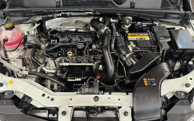 imagem-https://www.socarrao.com.br/sc-vehicle-images-prod/4425374/1792700600422-8556926_17_B_944ef1cd73.jpeg