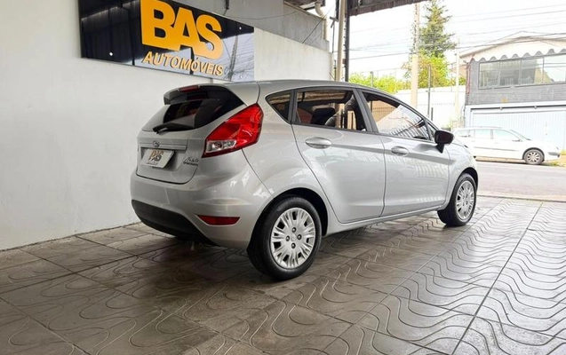 imagem-https://www.socarrao.com.br/sc-vehicle-images-prod/4425383/1792700680875-8597649_0_B_2f13b1e1ba.jpeg