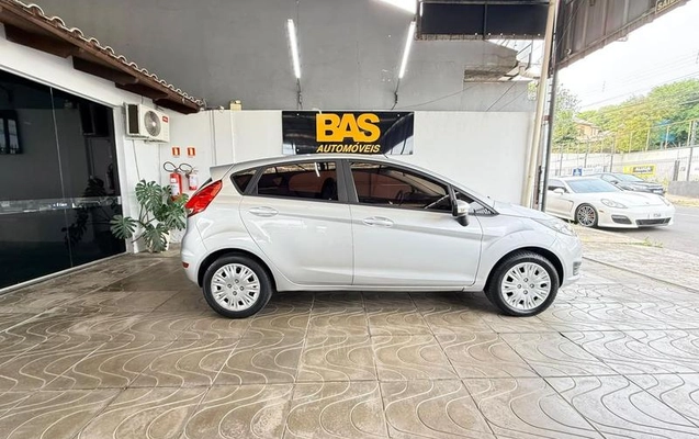 imagem-https://www.socarrao.com.br/sc-vehicle-images-prod/4425383/1792700680880-8597649_0_B_e825daadb9.jpeg