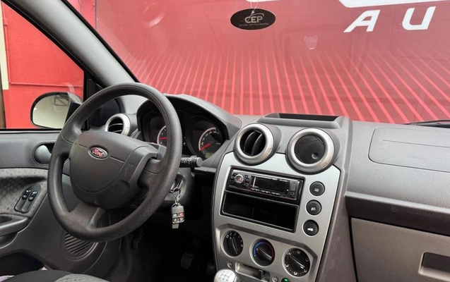 imagem-https://www.socarrao.com.br/sc-vehicle-images-prod/4425397/1792700749705-8594919_8_B_658176f2ba.jpeg