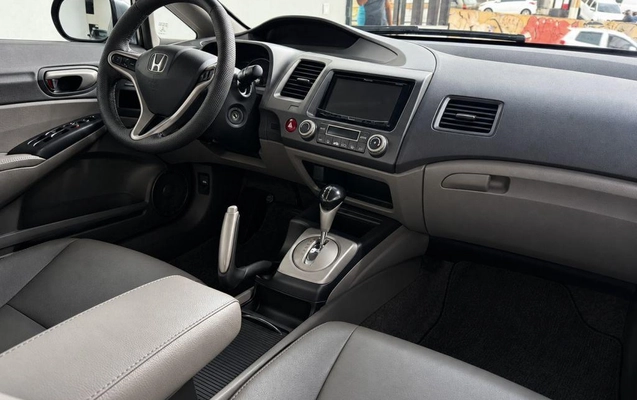 imagem-https://www.socarrao.com.br/sc-vehicle-images-prod/4425426/1792701071250-1239848.jpg