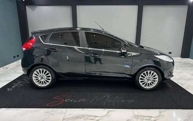 imagem-https://www.socarrao.com.br/sc-vehicle-images-prod/4425498/1792701414896-8571878_3_B_495a94a160.jpeg