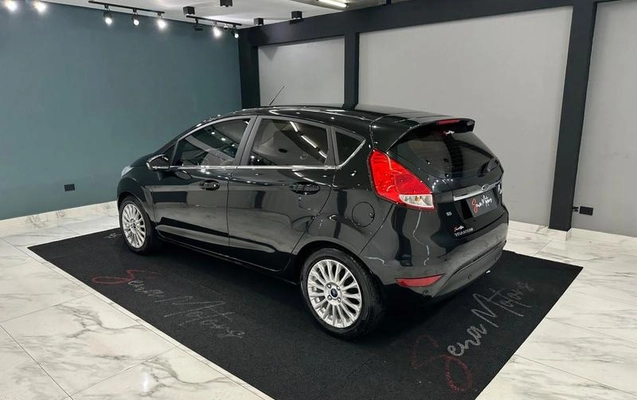 imagem-https://www.socarrao.com.br/sc-vehicle-images-prod/4425498/1792701414901-8571878_6_B_ac69b0e079.jpeg