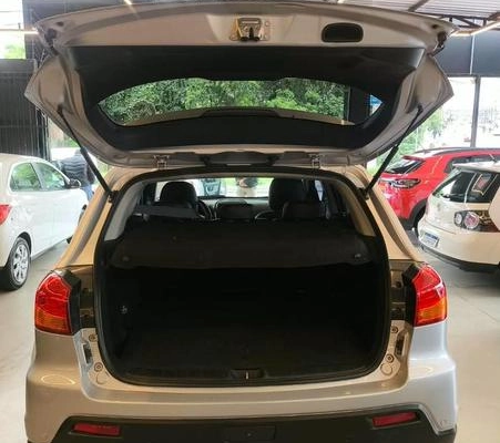 imagem-https://www.socarrao.com.br/sc-vehicle-images-prod/4425505/1792701487449-8531230_6_B_d8ae78f587.jpeg