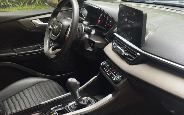 imagem-https://www.socarrao.com.br/sc-vehicle-images-prod/4425550/1792701910897-8587203_17_B_87b3122b54.jpeg