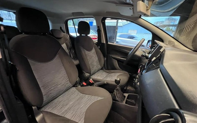 imagem-https://www.socarrao.com.br/sc-vehicle-images-prod/4425554/1792701949851-8589768_6_B_235fa5335e.jpeg