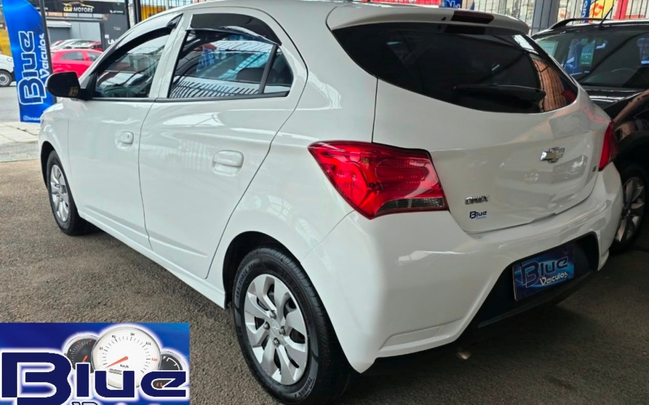 imagem-https://www.socarrao.com.br/sc-vehicle-images-prod/4425555/1792701956435-cG9uaXg0LmpwZWc.jpeg