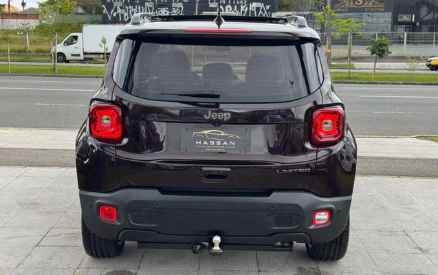 imagem-https://www.socarrao.com.br/sc-vehicle-images-prod/4425615/1792702261617-8583219_3_B_0633fe49d9.jpeg