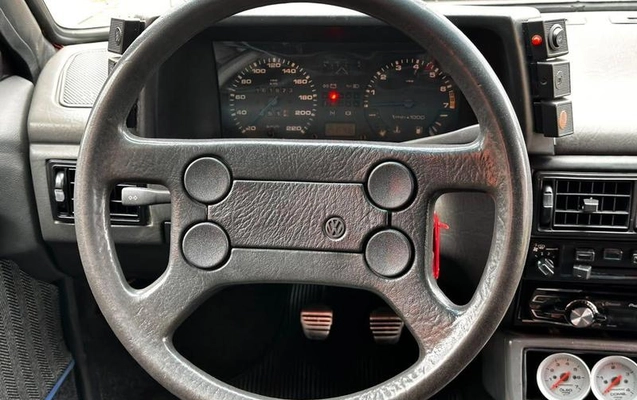 imagem-https://www.socarrao.com.br/sc-vehicle-images-prod/4425642/1792778812692-8597971_14_B_7600e1bbf2.jpeg