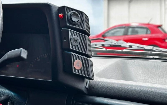 imagem-https://www.socarrao.com.br/sc-vehicle-images-prod/4425642/1792778812700-8597971_17_B_7e7a3151a7.jpeg