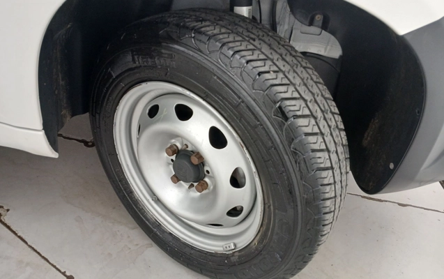 imagem-https://www.socarrao.com.br/sc-vehicle-images-prod/4425731/1792702692247-2_055809.jpg