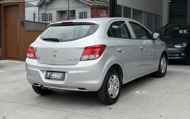 imagem-https://www.socarrao.com.br/sc-vehicle-images-prod/4425867/1792703255337-003_6f097c15b2d643e9c4ca21ce21c8021e.jpg