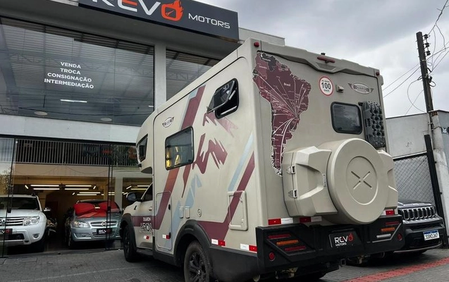 imagem-https://www.socarrao.com.br/sc-vehicle-images-prod/4425897/1792703524350-8598125_17_B_36a2355db2.jpeg