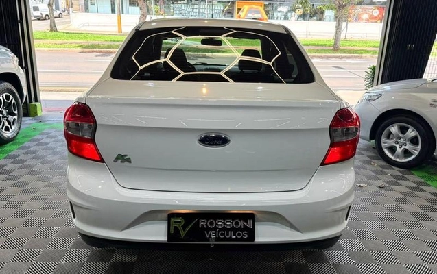 imagem-https://www.socarrao.com.br/sc-vehicle-images-prod/4425906/1792703598786-8559915_12_B_360abc0f31.jpeg