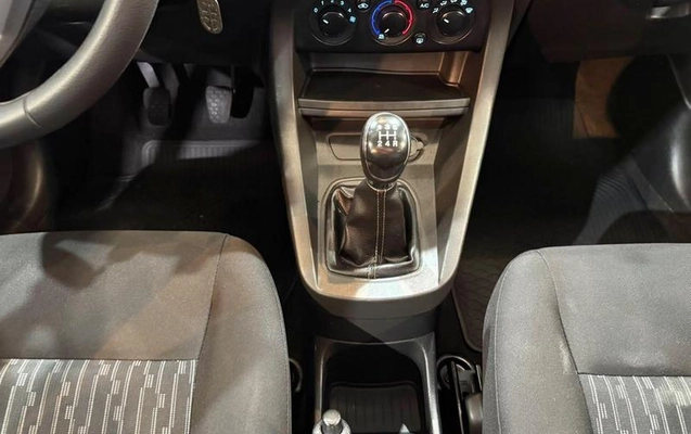 imagem-https://www.socarrao.com.br/sc-vehicle-images-prod/4425906/1792703598802-8559915_9_B_a5d25c473b.jpeg