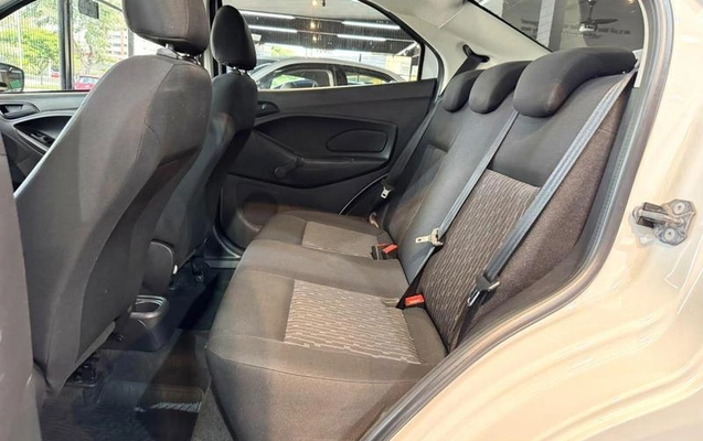 imagem-https://www.socarrao.com.br/sc-vehicle-images-prod/4425906/1792703598807-8559915_11_B_fda00bfcf4.jpeg