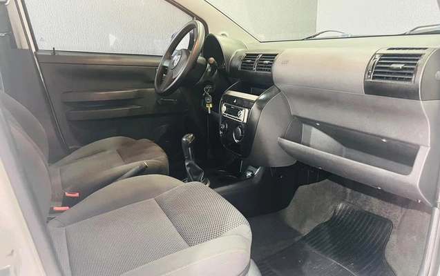 imagem-https://www.socarrao.com.br/sc-vehicle-images-prod/4425966/1792789047121-8565923_5_B_7e3a5fce2b.jpeg