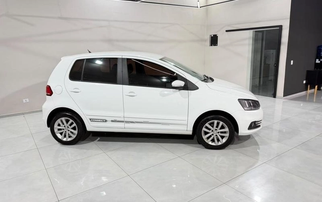 imagem-https://www.socarrao.com.br/sc-vehicle-images-prod/4425967/1792704047959-8598065_10_B_1b09982fb8.jpeg