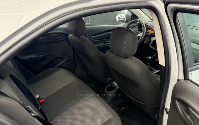 imagem-https://www.socarrao.com.br/sc-vehicle-images-prod/4425968/1792704048535-b80285f2655d16d3ec961dd7d0a5c8e5_big.jpeg